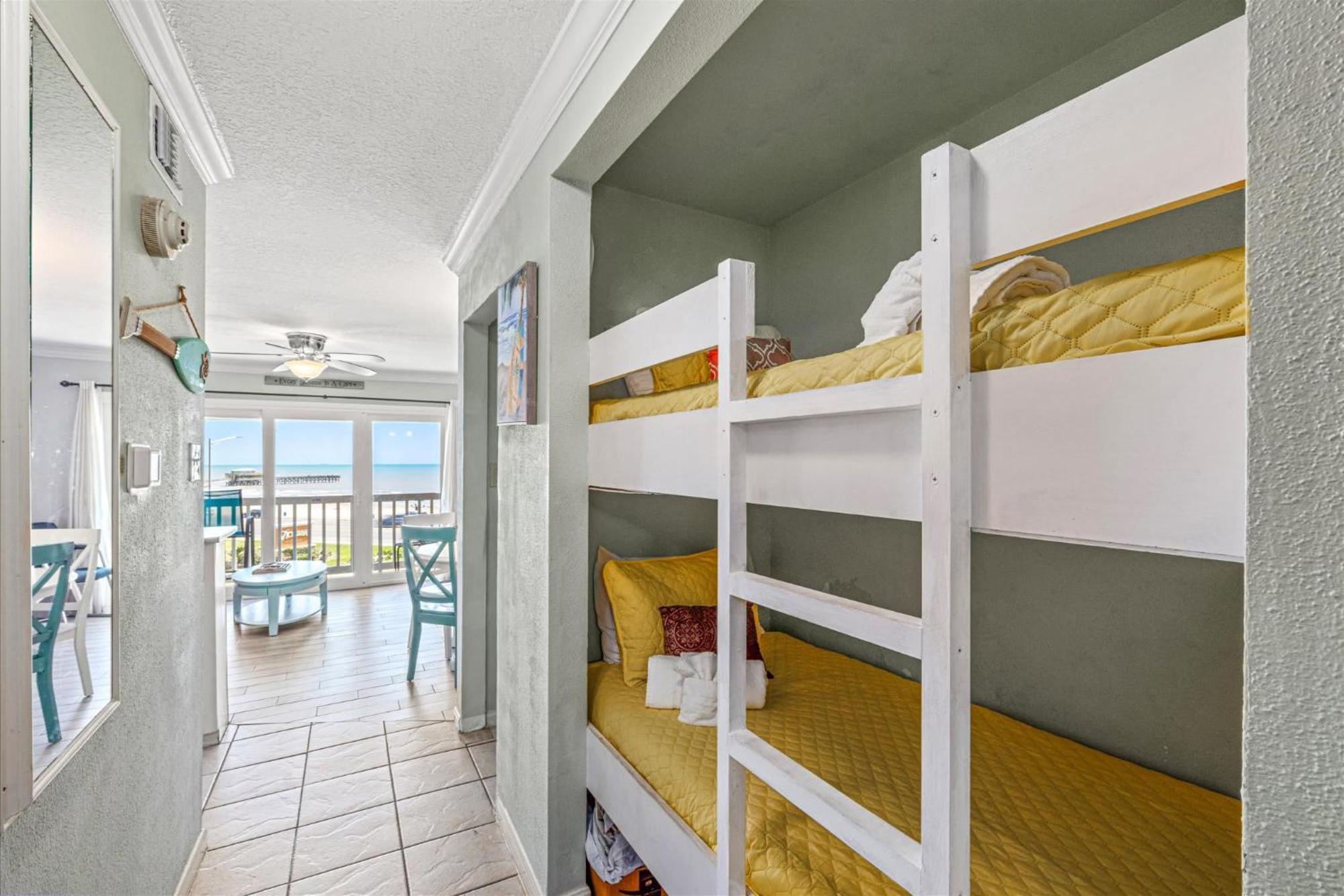 Charming Waterfront Condo Galveston Buitenkant foto